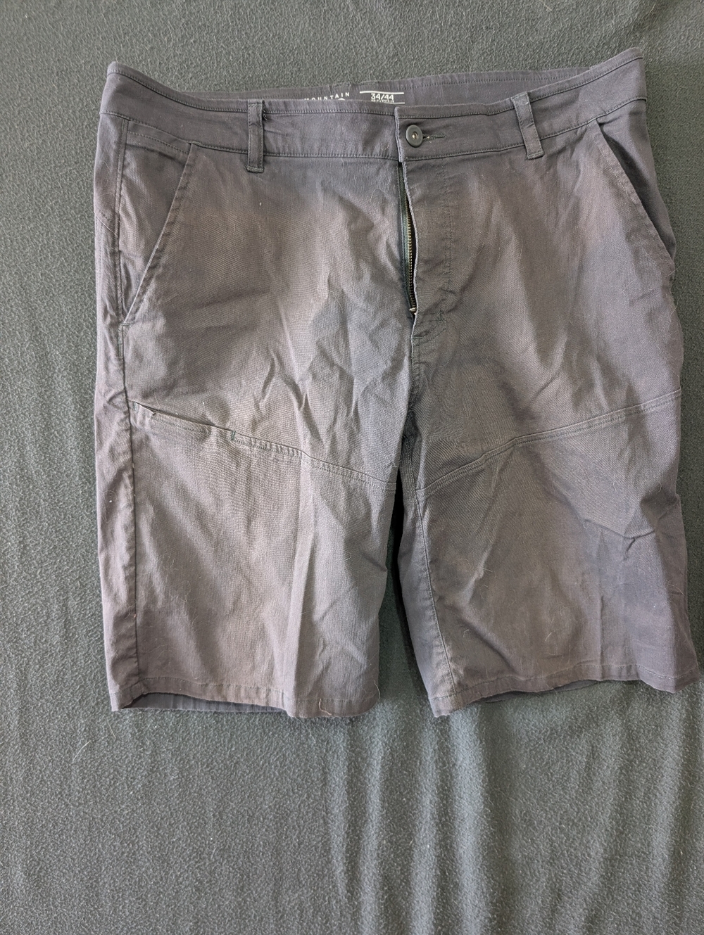 Mountain Hardwear AP Gray Hiking Shorts - Men's Size 34x11